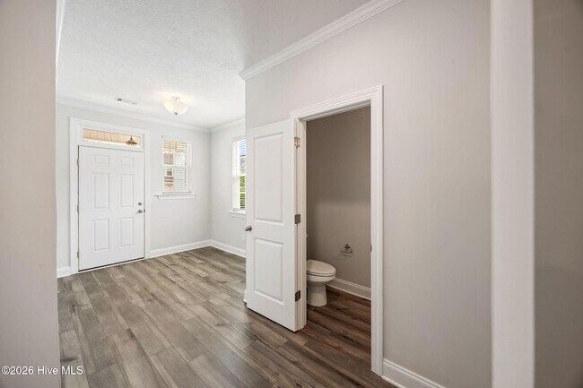 Building Photo - 424 Arrowwood Dr