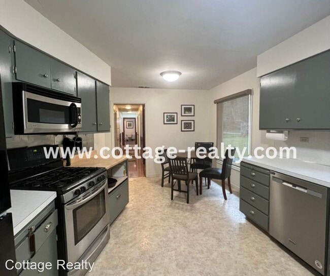 Building Photo - 3 br, 2 bath House - 803 Warren Creek