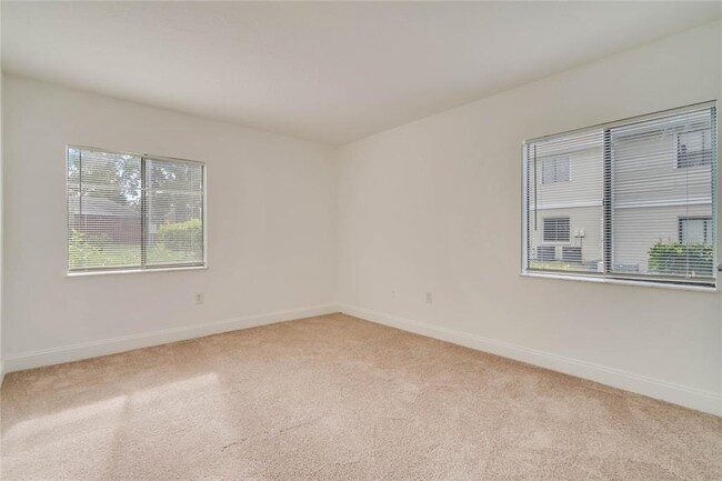 Building Photo - 304 Cherokee Ct