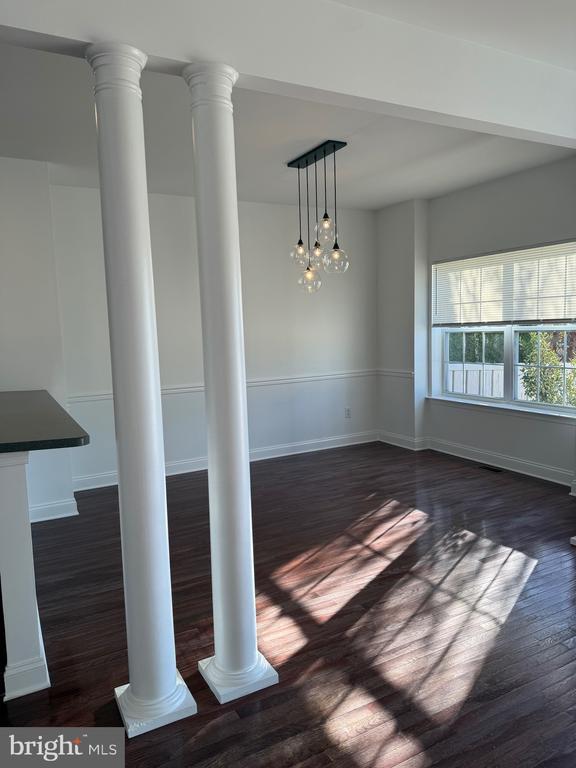 Building Photo - 111 Glacier Dr