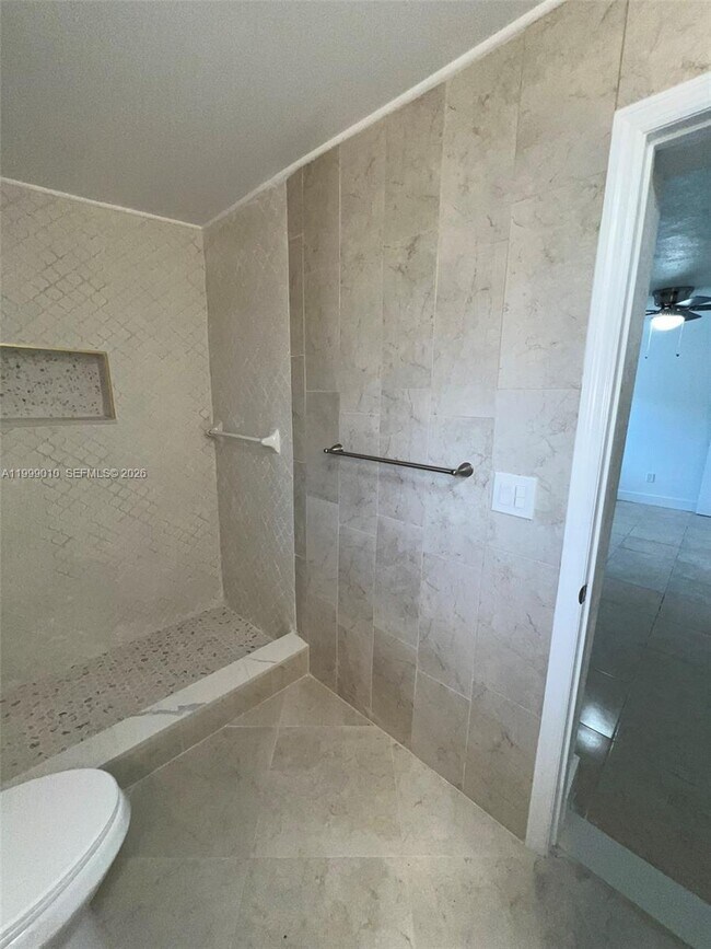 Building Photo - 6018 Plunkett St