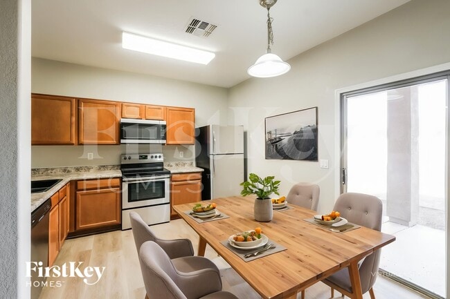 Building Photo - 11518 N 154th Ln