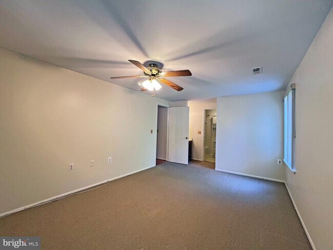 Building Photo - 18140 Chalet Dr