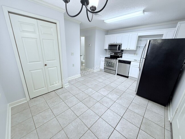 Building Photo - 2BR/2.5BA FOR RENT