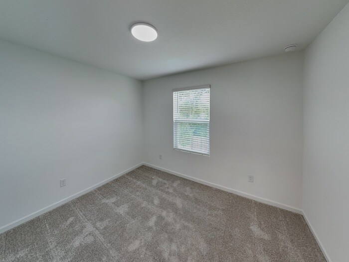 Building Photo - 590 Holly Lks Dr