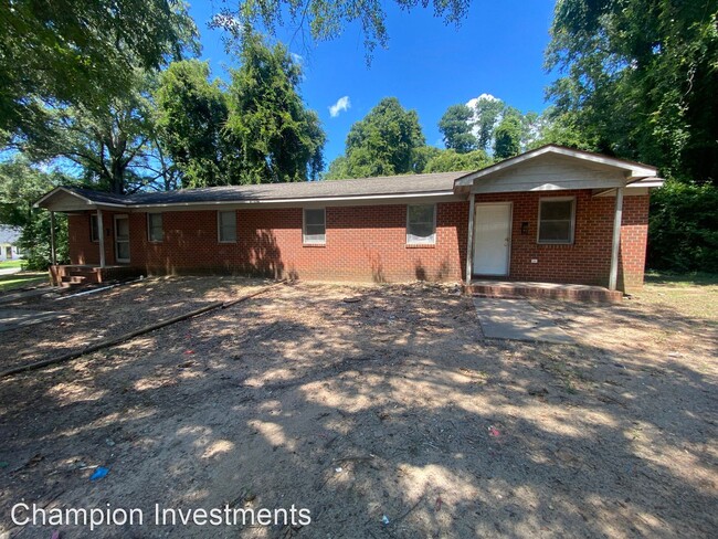 Primary Photo - 3 br, 1 bath House - 217 B Osborne Street