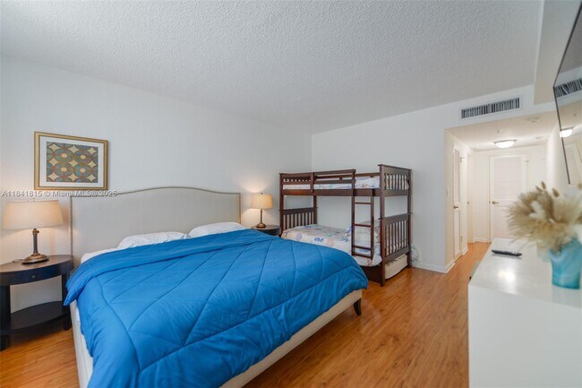 Building Photo - 2501 S Ocean Dr
