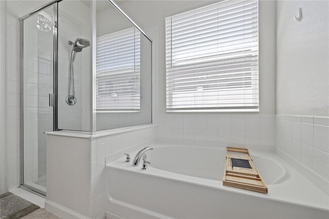 Building Photo - 13124 Rain Lily Dr