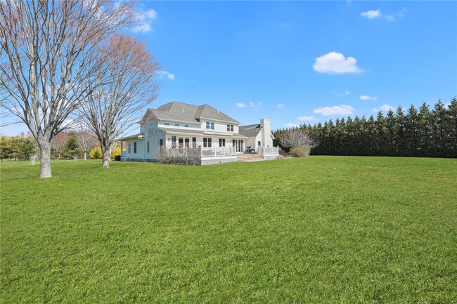 Building Photo - 703 Herricks Ln