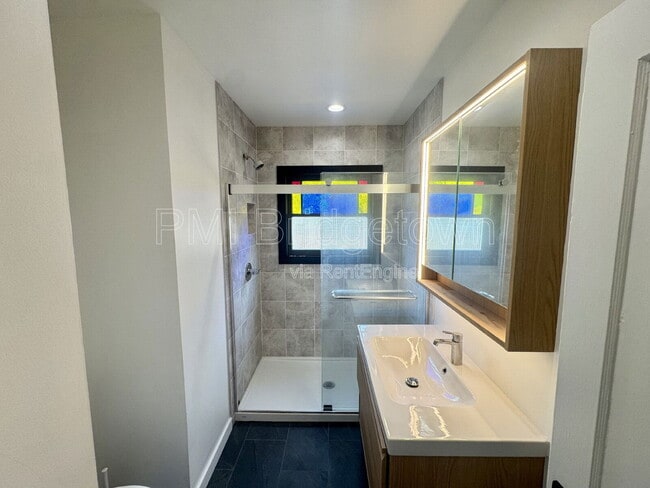 Building Photo - 7300 N Mobile Ave