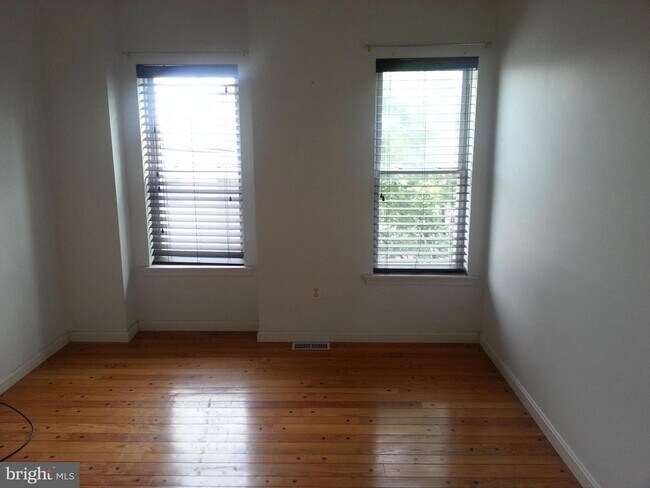 Building Photo - 1404 Woodall St