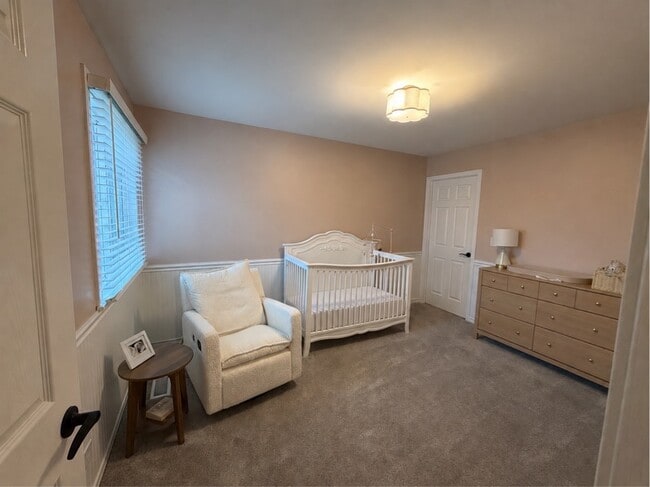 Building Photo - 1487 S Pembroke Dr