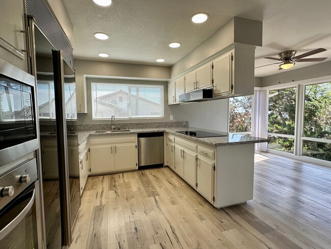 Building Photo - Beautiful Hilltop Del Cerro House with Amazing Views As Far As The Ocean!