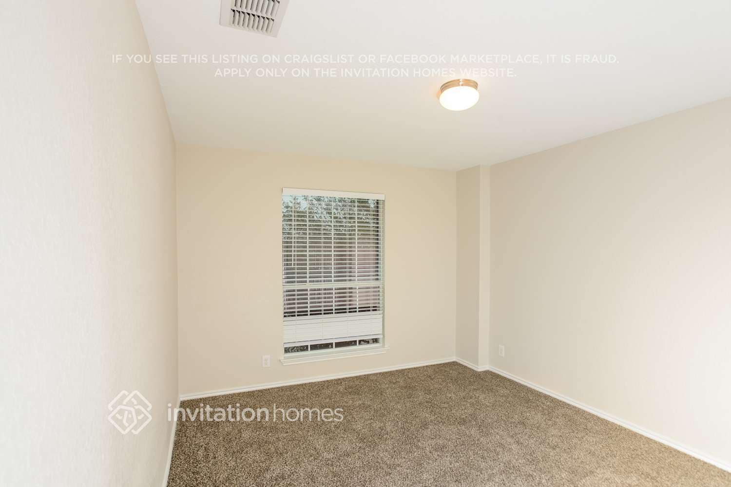 Building Photo - 559 Red Quill Nest