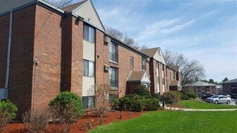 Building Photo - 80 English Village Rd