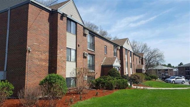 Building Photo - 80 English Village Rd