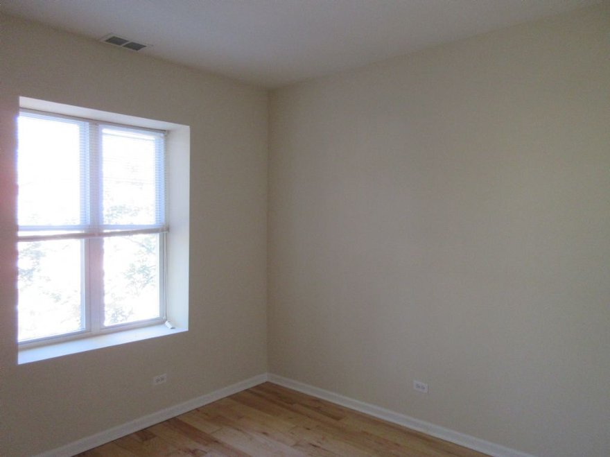 Building Photo - 3807 W Hirsch St