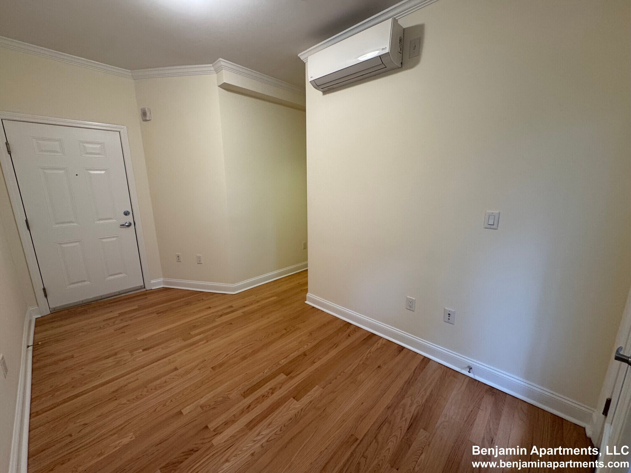 Building Photo - 20 Langdon St