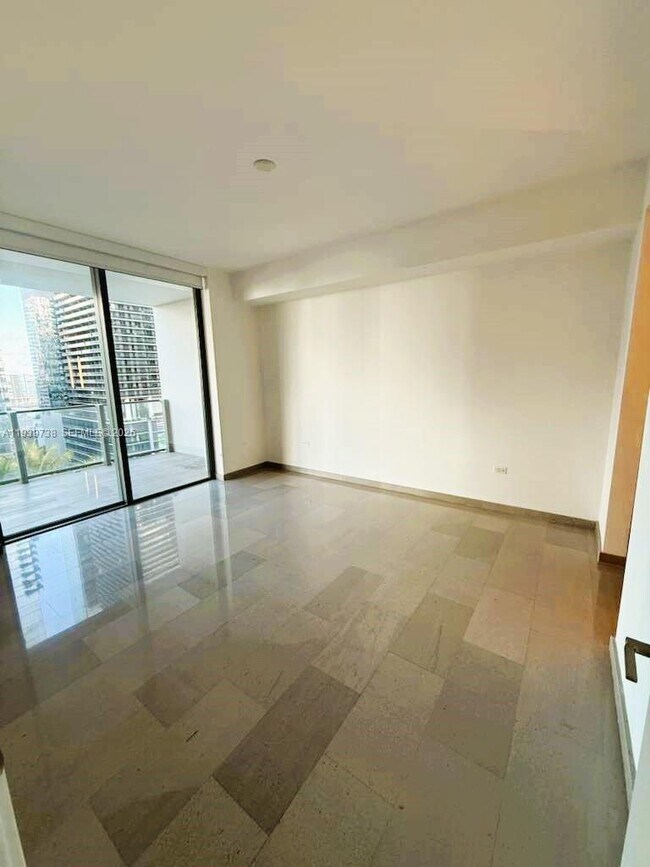 Building Photo - 88 SW 7th St