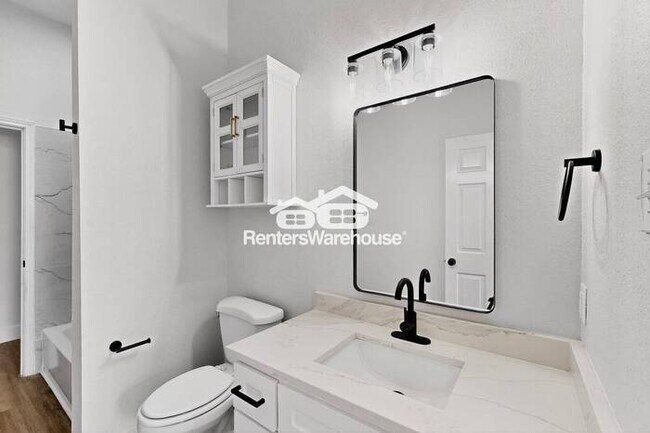 Building Photo - 801 Snapdragon Ln