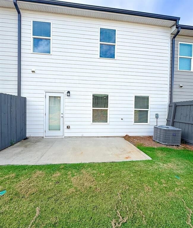 Building Photo - 4546 Bishops Ln
