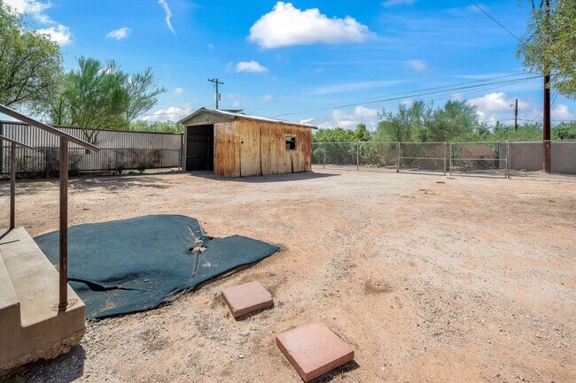 Building Photo - Pre- Lease August 2026 - UA Bungalow