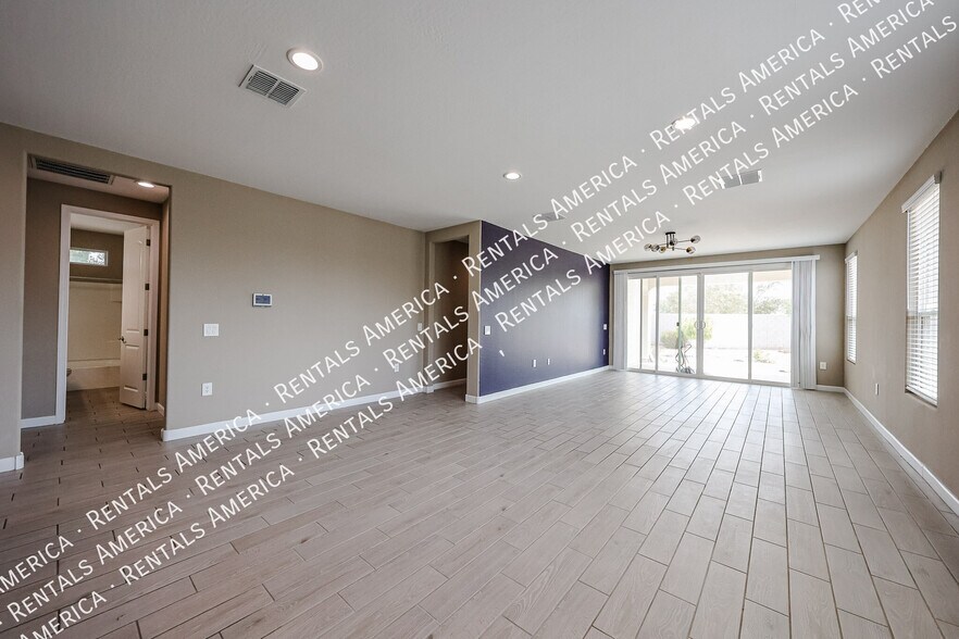 Building Photo - 38017 W San Alvarez Ave