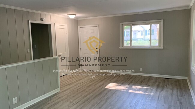 Building Photo - Newly Updated, 4 Bedroom  2 Bathroom Home ...