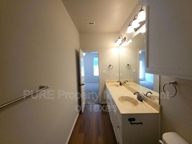 Building Photo - 1504 Muirfield Bend Dr