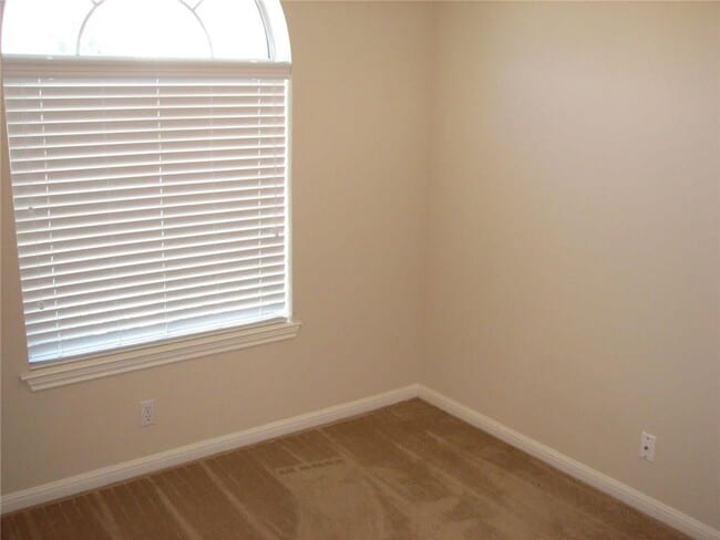 Building Photo - 123 Bayliss St