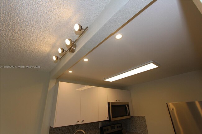 Building Photo - 4550 NW 9th St