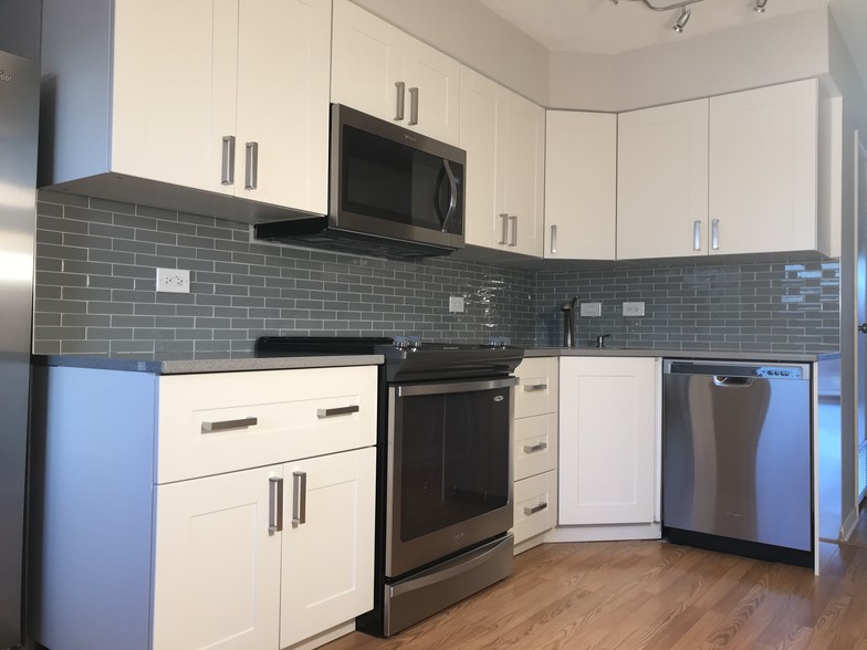 Kitchen - 9718 Bianco Ter