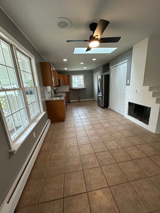 Building Photo - 19 Goodturn Rd