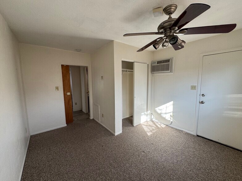 Building Photo - 2908 Monterey Ave SE