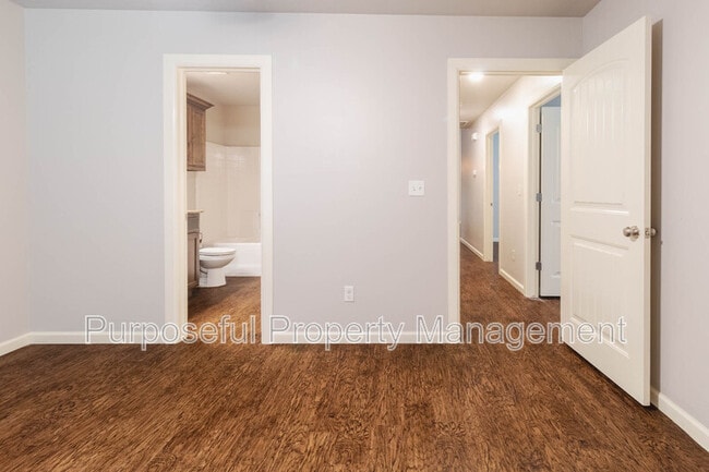 Building Photo - 4329 Edinburg Way