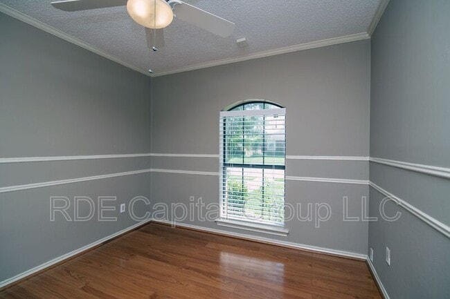 Building Photo - 618 Stone Canyon Dr