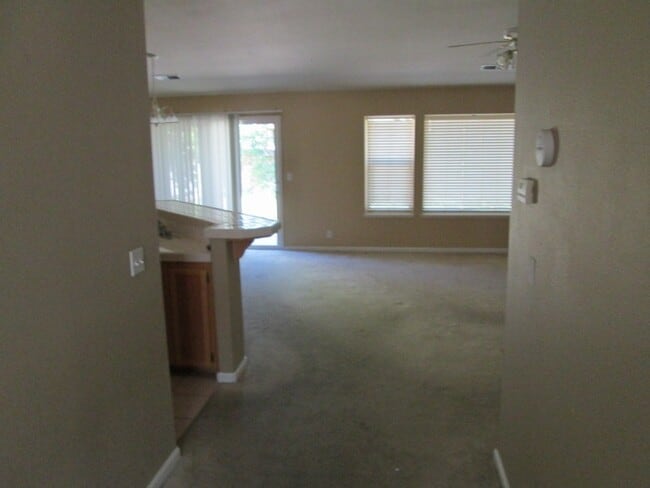 Building Photo - 240 Windrose Ct