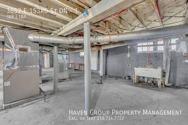 Building Photo - 3652 E 153rd St