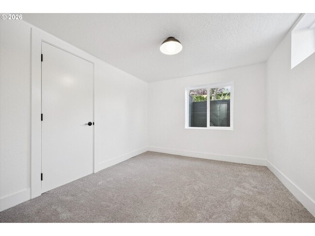 Building Photo - 10114 N Calhoun Ave