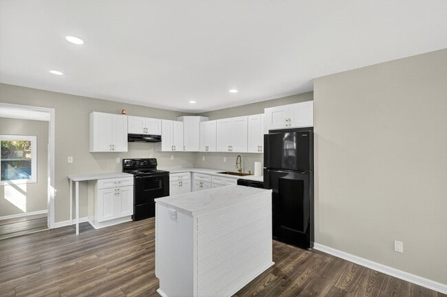 Building Photo - 1978 Piedmont St