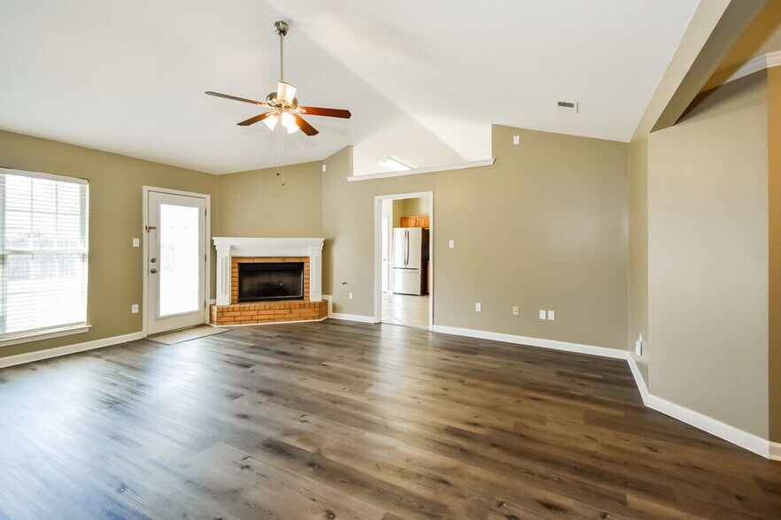 Building Photo - 7343 Bridle Ln