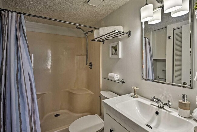 Building Photo - 2730 Ocean Shore Blvd