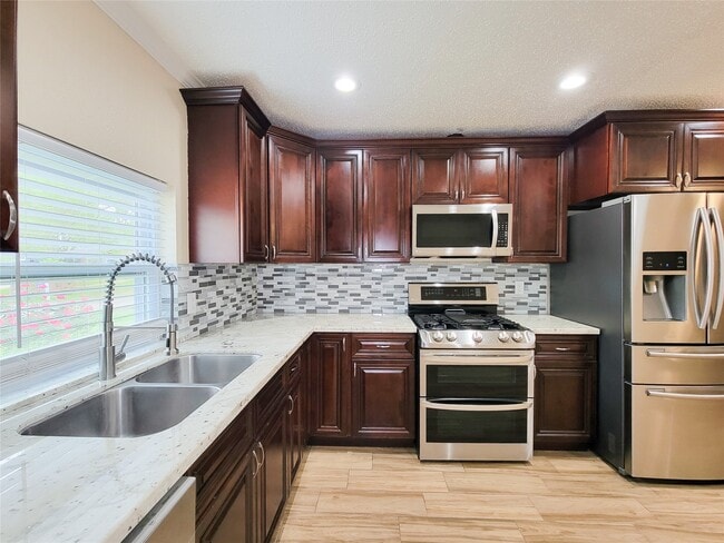 Building Photo - 12611 Dermott Dr