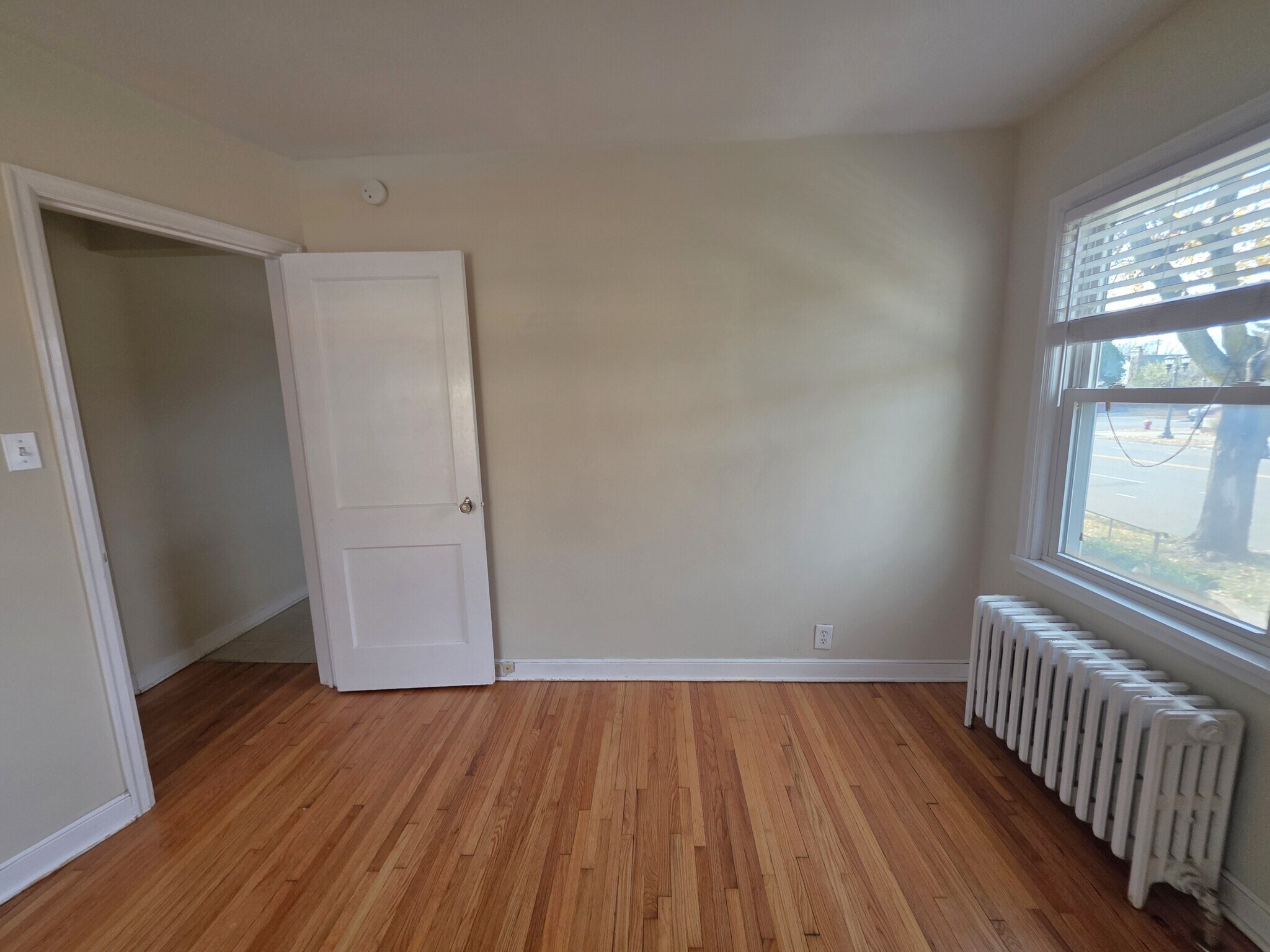 Building Photo - 2056 Bayard Ave