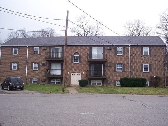 Primary Photo - 206 E North St
