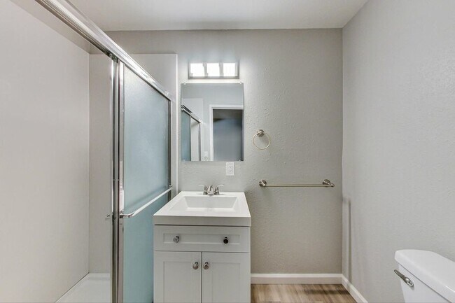 Building Photo - 2240 Angela Ct