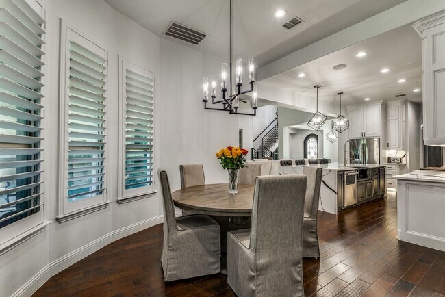Building Photo - A must see in highly sought after Windsong...