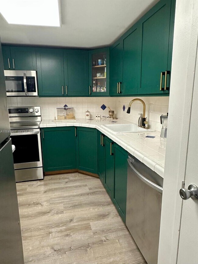 Building Photo - 1865 79th Street Causeway