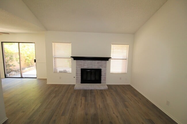 Building Photo - Updated La Ventana Condominium