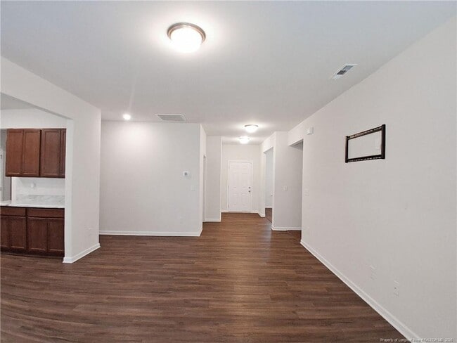 Building Photo - 142 Planters Ln